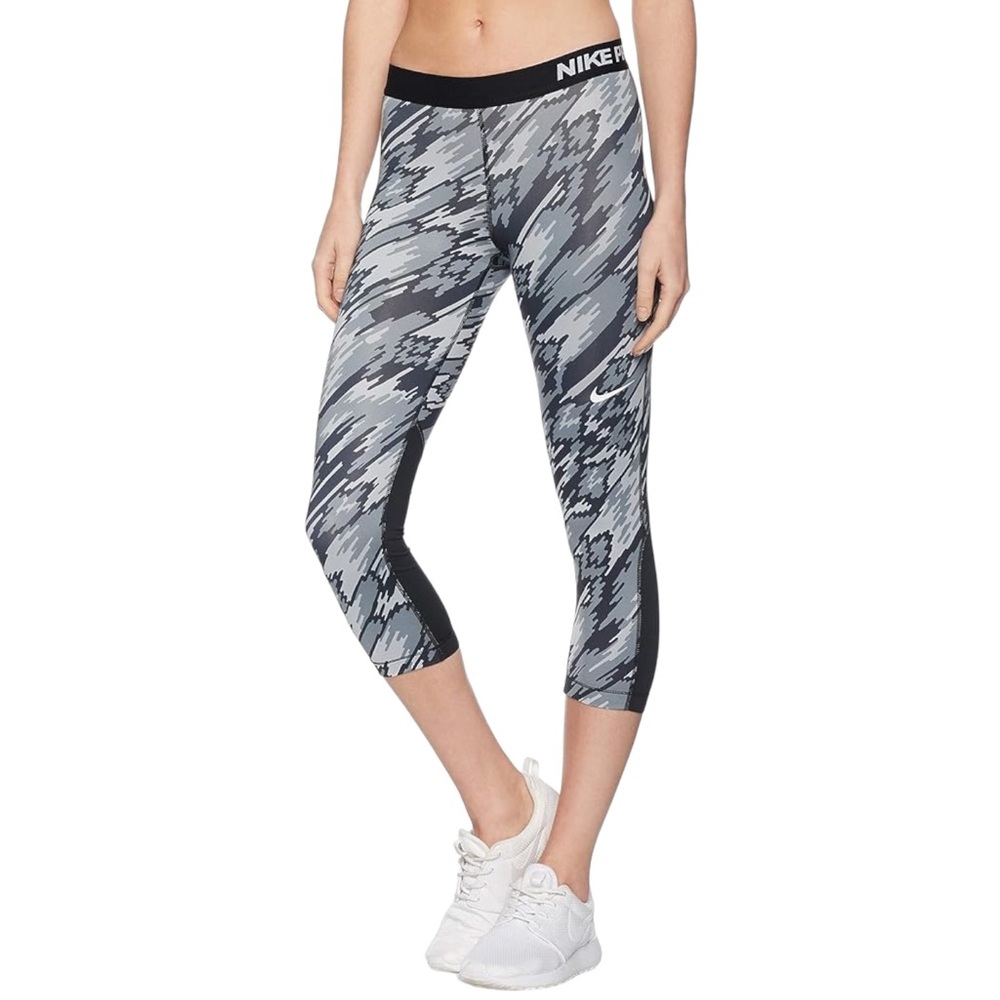 Nike Dri-Fit Gray & Black Camo Patterned Cropped Athletic Leggings